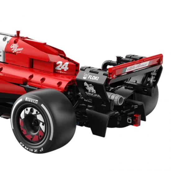 De officiele 2022 alfa romeo f1 auto  009
