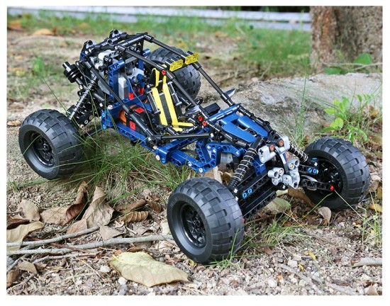 Mould king 18018 lighting racing off road buggy 001